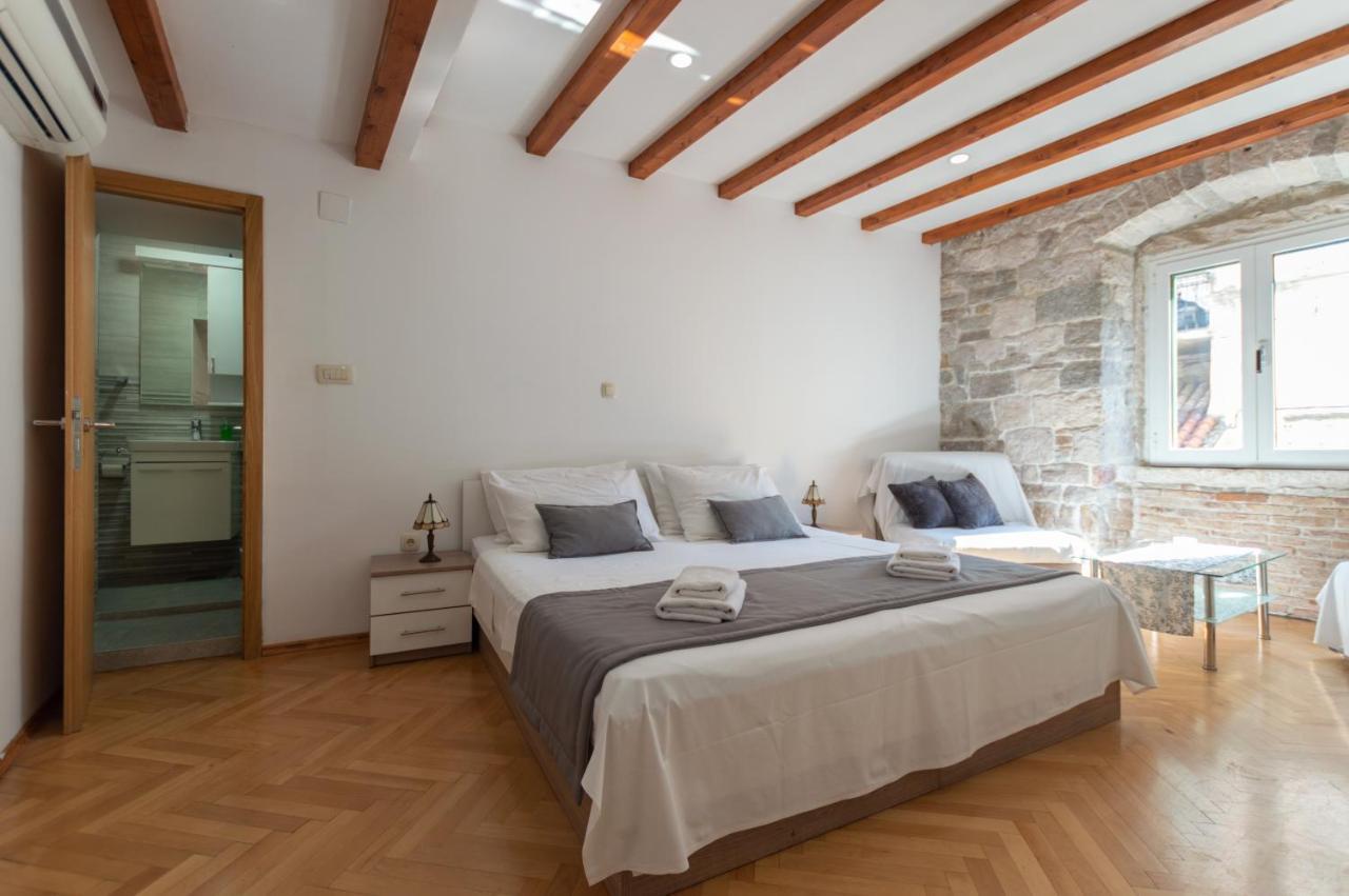 Camenno Apartments-The Heart Of Diocletian'S Palace-Open All Winter! Split Kültér fotó