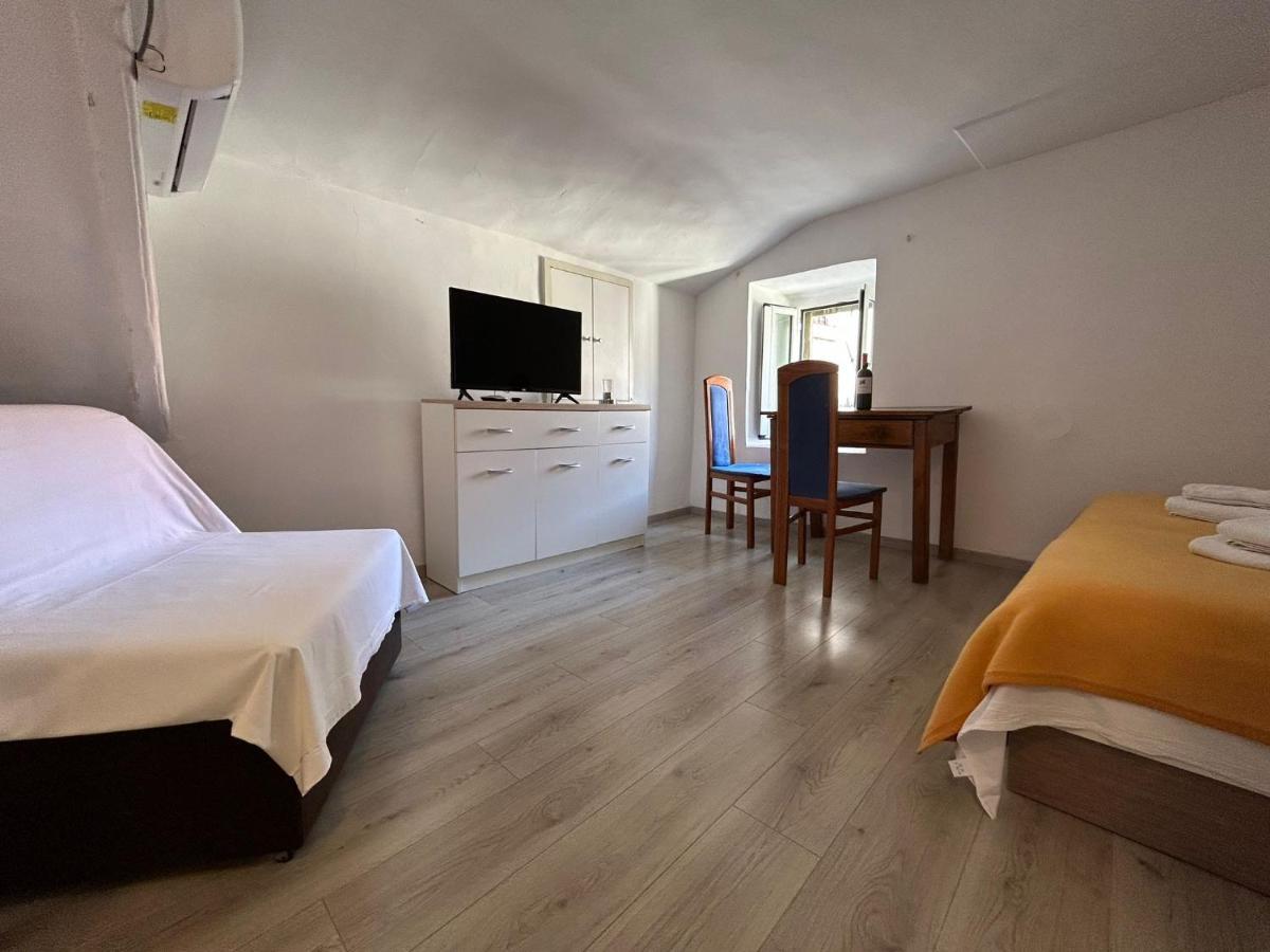 Camenno Apartments-The Heart Of Diocletian'S Palace-Open All Winter! Split Kültér fotó