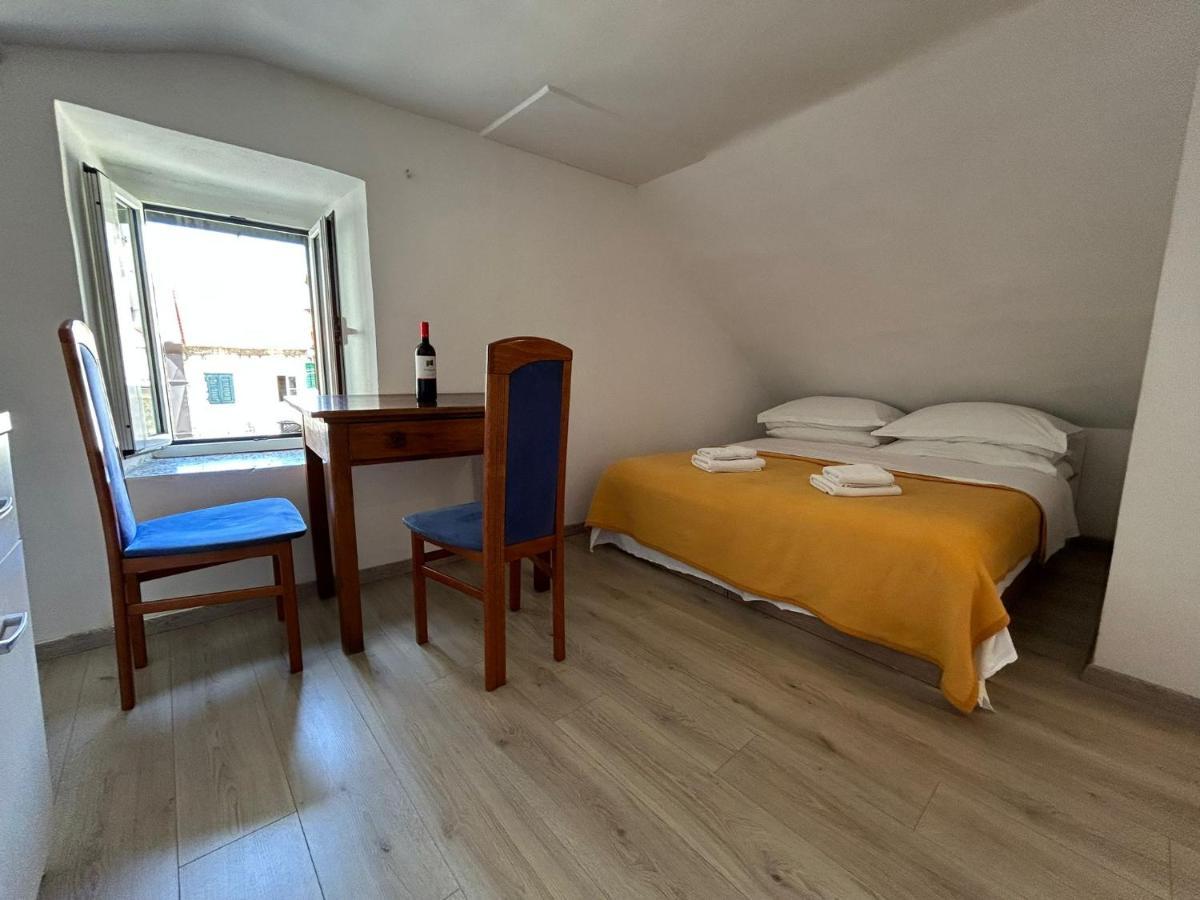 Camenno Apartments-The Heart Of Diocletian'S Palace-Open All Winter! Split Kültér fotó